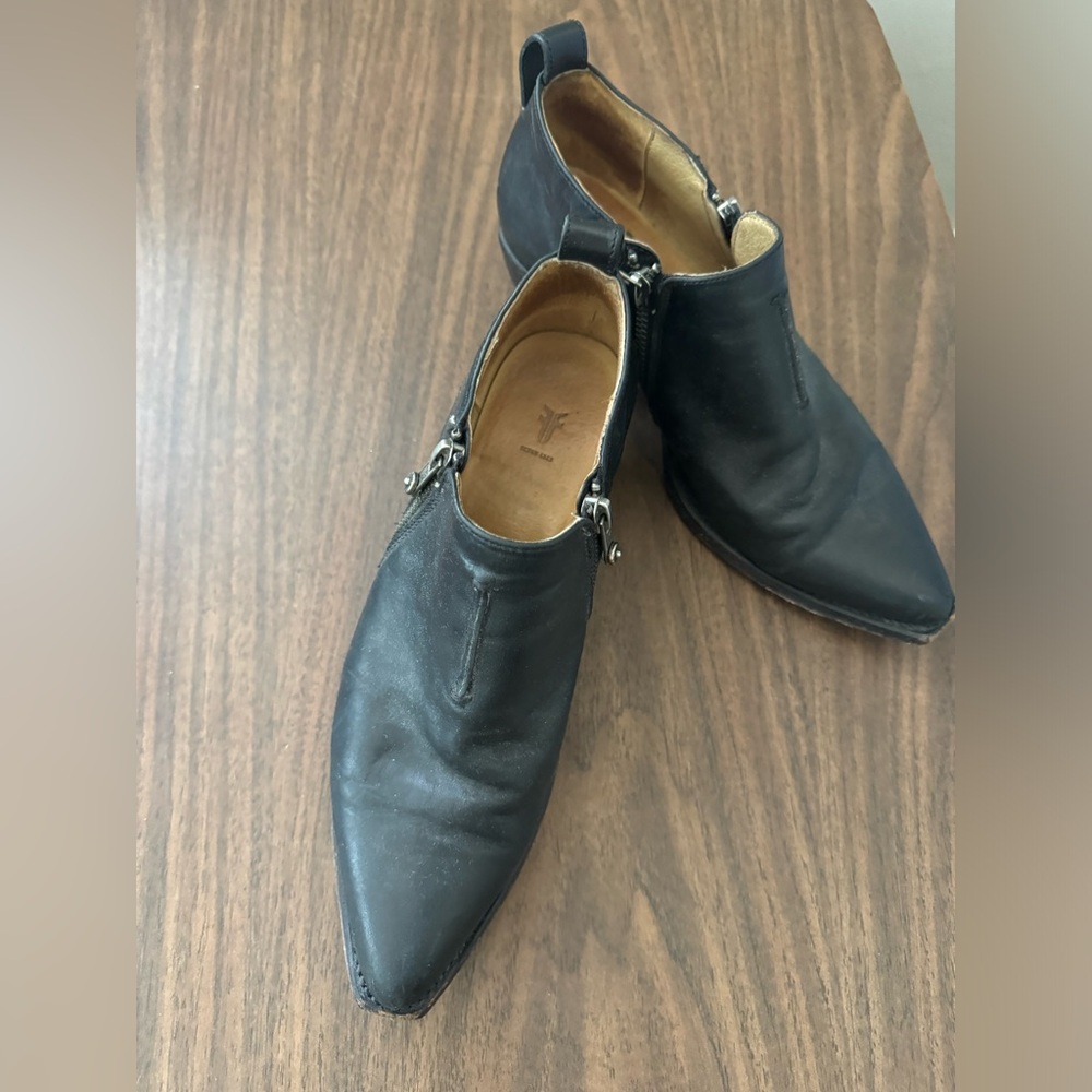 Frye Black Leather Sacha Moto Booties Size 8